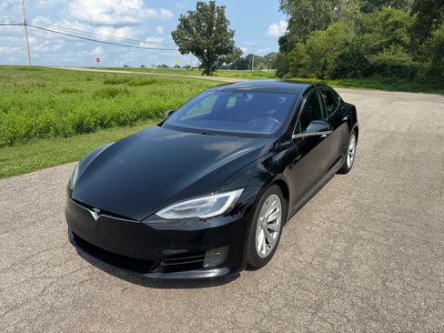 Used 2017 Tesla Model S 100D AWD/4WD image 1