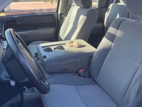 Used 2011 Toyota Tundra 4x4 Double Cab w/ Tow Pkg image 9