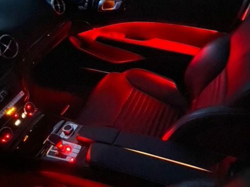 Used 2013 Mercedes-Benz SL 550 image 6