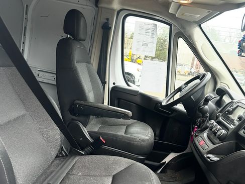 Used 2019 RAM ProMaster 2500 w/ Interior Convenience Group image 6