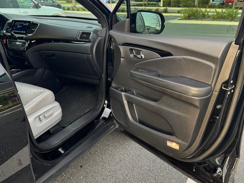 Used 2019 Honda Passport Touring image 14