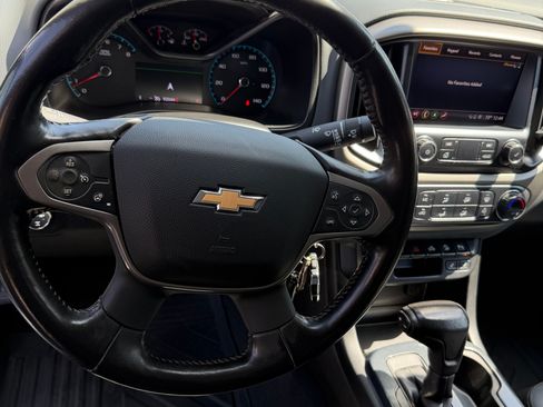 Used 2019 Chevrolet Colorado Z71 AWD/4WD image 10