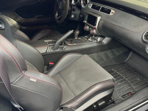 Used 2014 Chevrolet Camaro ZL1 RWD image 6