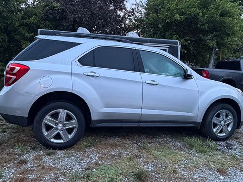 Used 2016 Chevrolet Equinox LT w/ Convenience Package AWD/4WD image 2