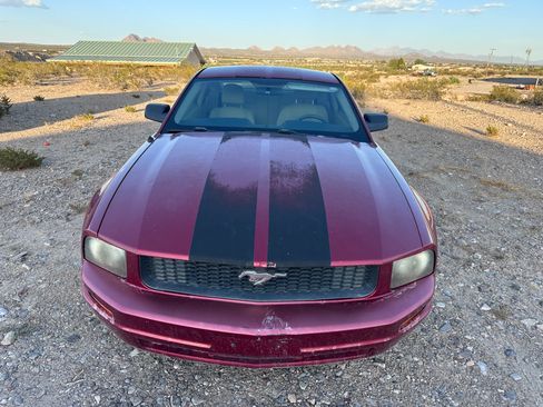Used 2007 Ford Mustang Premium RWD image 4