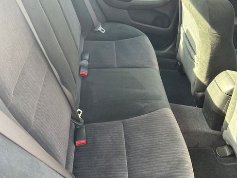 Used 2004 Honda Accord LX image 9