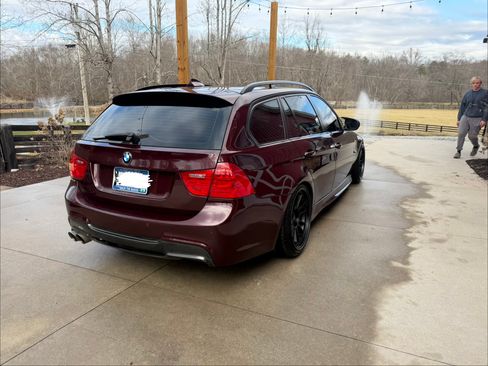 Used 2009 BMW 328i xDrive Wagon image 6