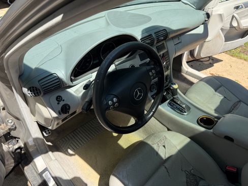 Used 2005 Mercedes-Benz C 230 Sedan image 11