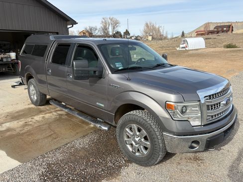 Used 2014 Ford F150 XLT w/ Equipment Group 302A Luxury image 2