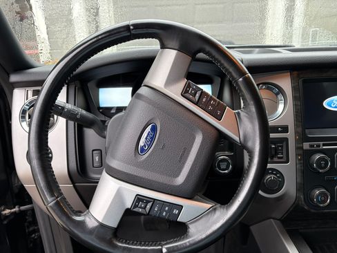 Used 2017 Ford Expedition EL Limited image 11