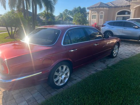 Used 2004 Jaguar XJ8 image 2