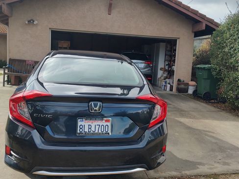 Used 2019 Honda Civic LX image 9