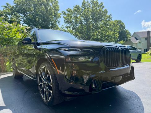 Used 2023 BMW X7 xDrive40i w/ M Sport Package AWD/4WD image 6
