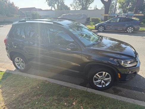 Used 2015 Volkswagen Tiguan S image 5