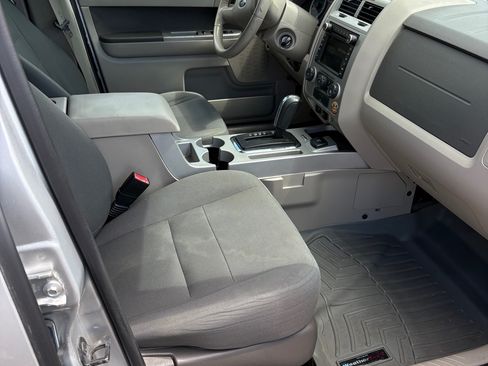 Used 2009 Ford Escape 2WD Hybrid image 11