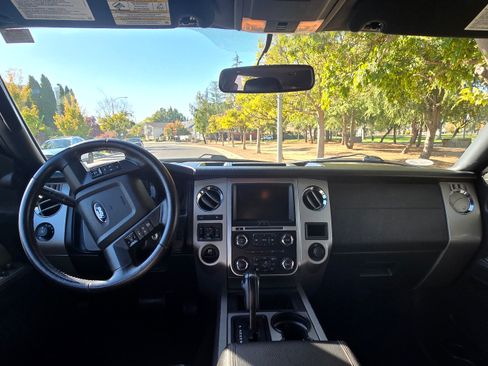 Used 2015 Ford Expedition EL XLT w/ Equipment Group 202A image 6