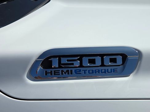 Used 2024 RAM 1500 Laramie image 13