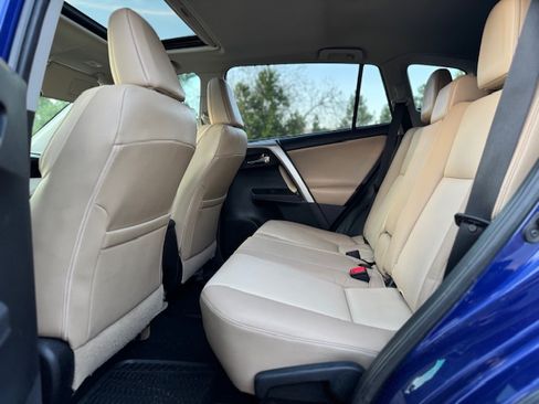 Used 2014 Toyota RAV4 Limited w/ Technology Package image 13