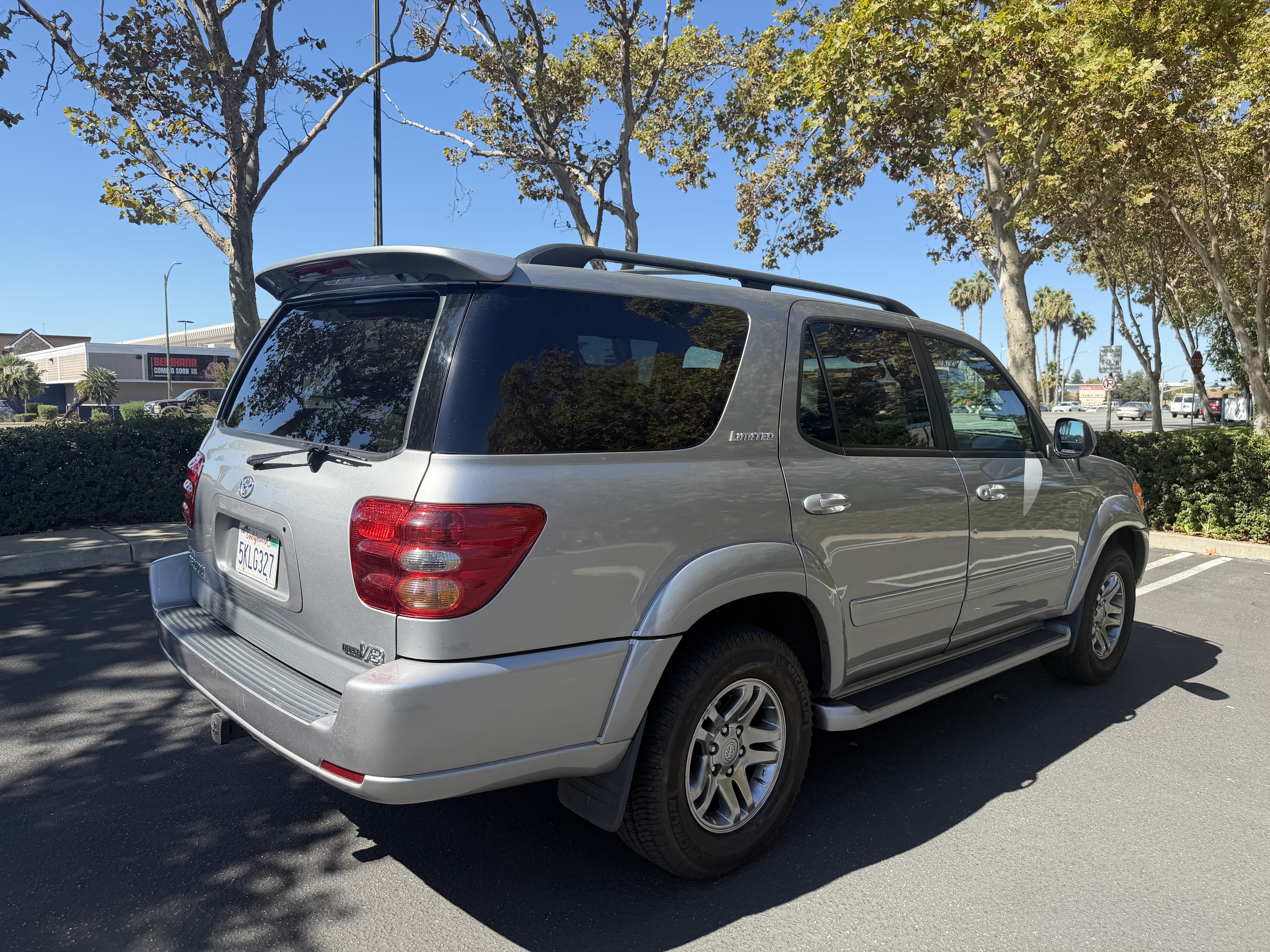 Used 2004 Toyota Sequoia Limited RWD image 5