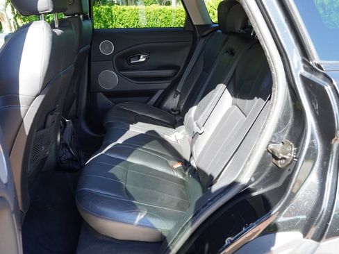 Used 2016 Land Rover Range Rover Evoque SE Premium image 8