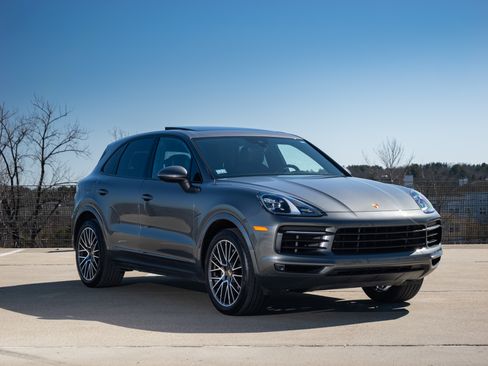 Used 2020 Porsche Cayenne Sport Utility 4D image 12