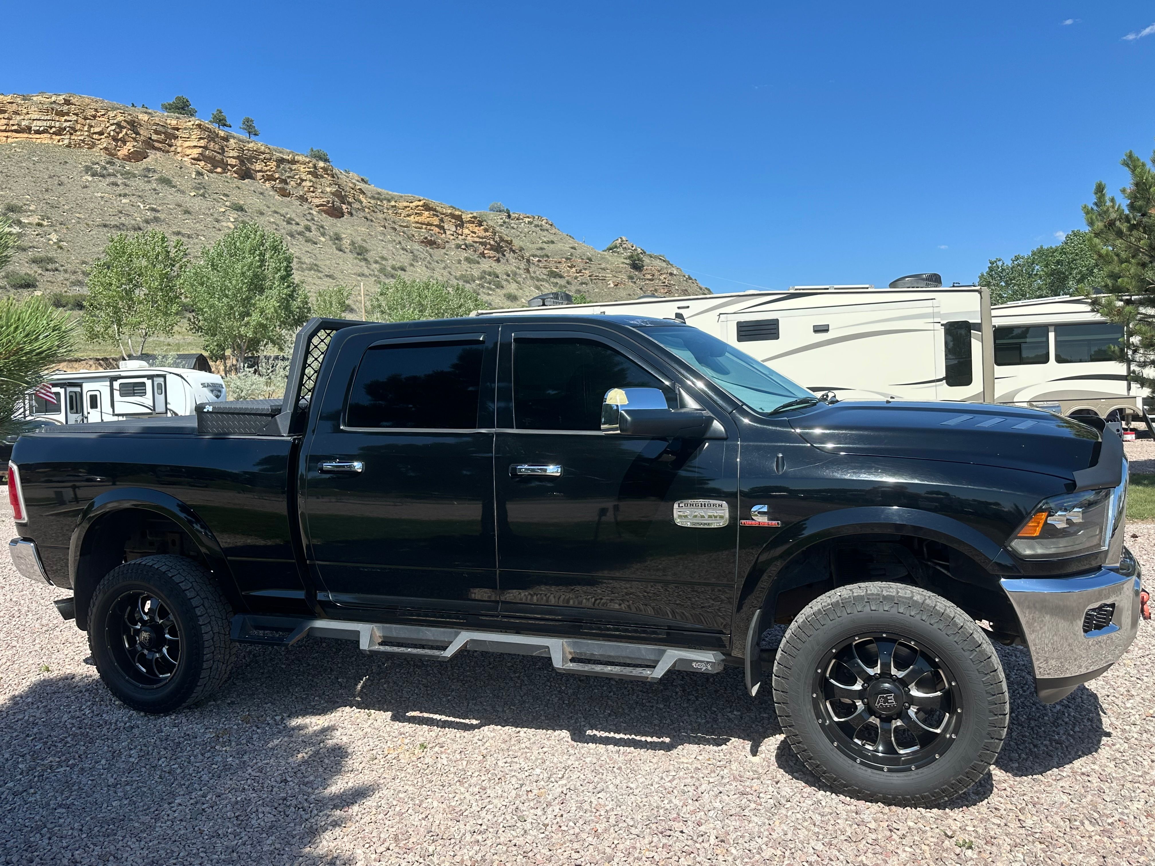Used 2014 RAM 2500 Longhorn w/ Convenience Group AWD/4WD image 2