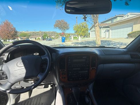 Used 1999 Lexus LX 470 4WD image 9