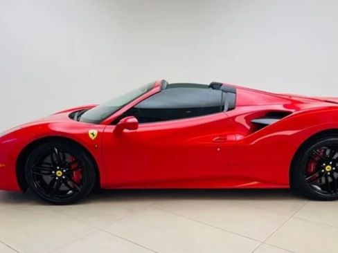 Used 2019 Ferrari 488 Spider image 1