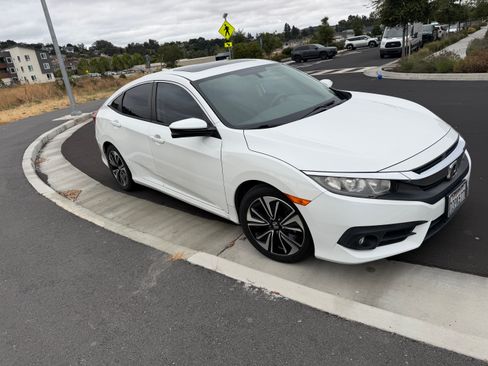 Used 2017 Honda Civic EX-T image 15