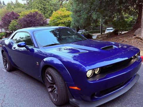 Used 2019 Dodge Challenger R/T Scat Pack RWD image 4
