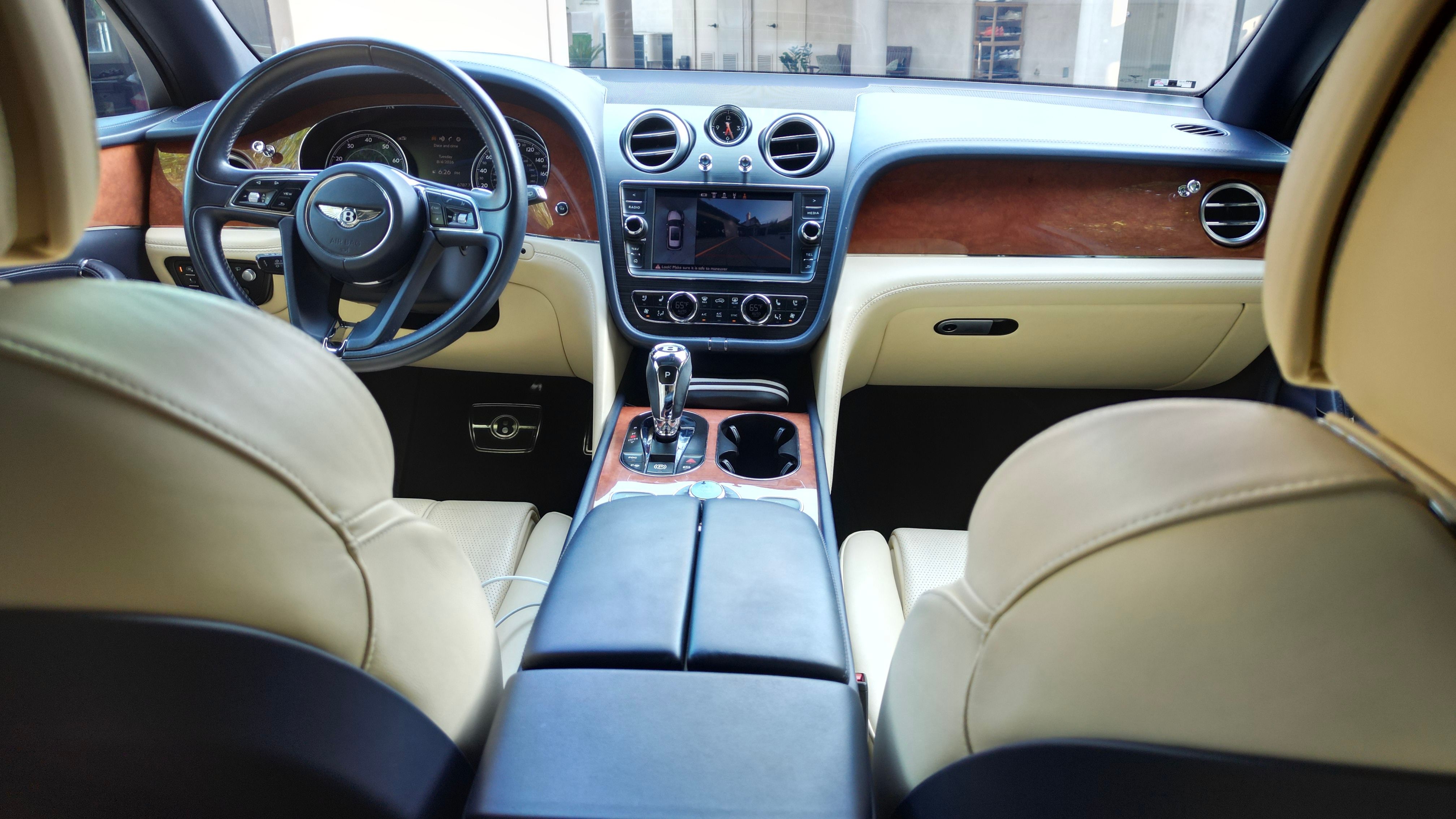 Used 2019 Bentley Bentayga AWD/4WD image 12