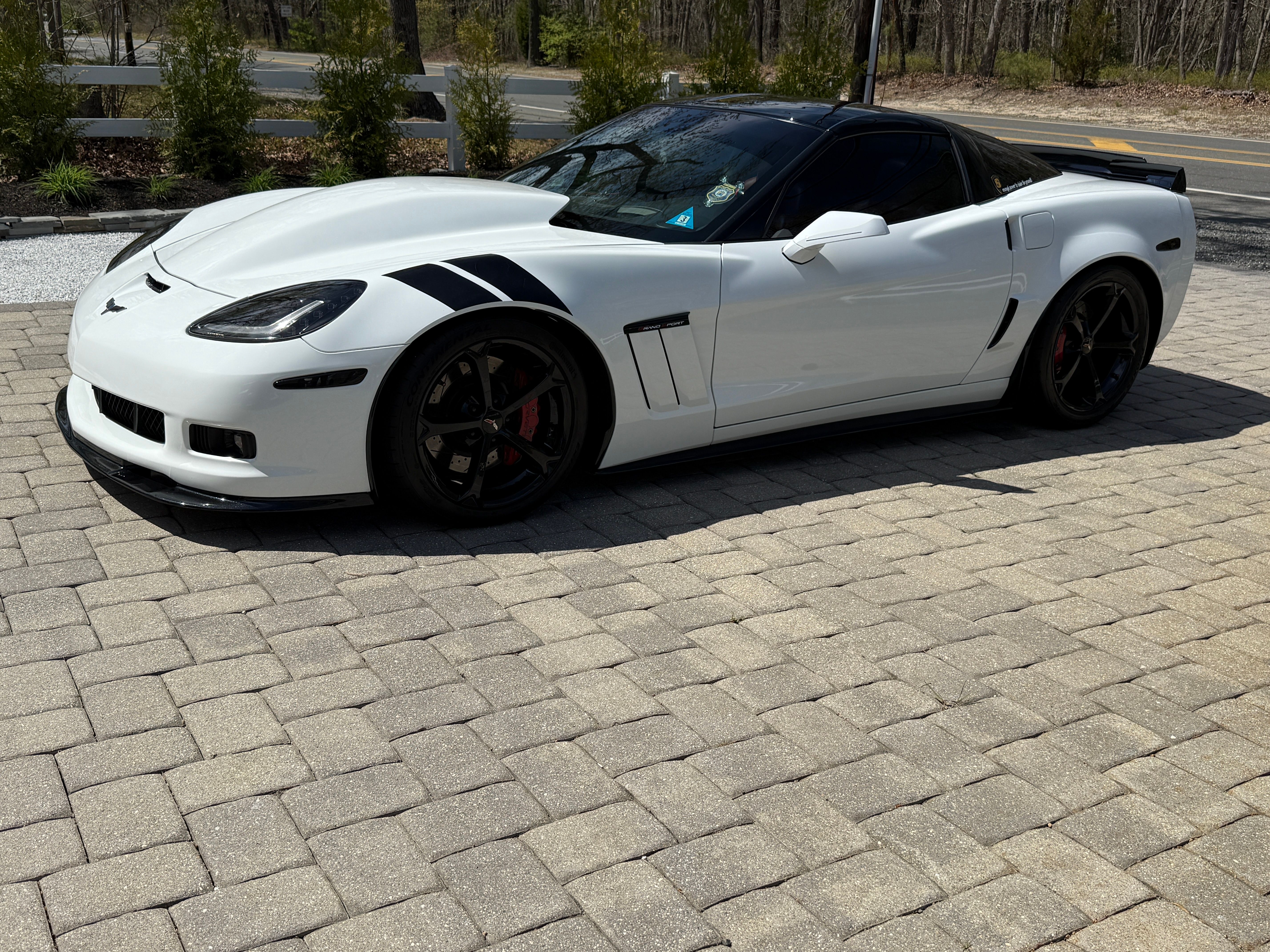 Used 2013 Chevrolet Corvette Grand Sport w/ 2LT Preferred Equipment Group RWD image 2