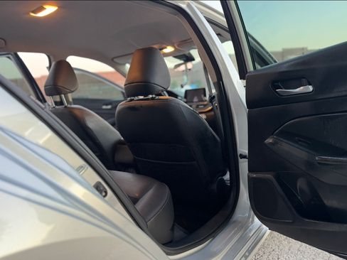 Used 2020 Nissan Altima 2.5 SR image 12