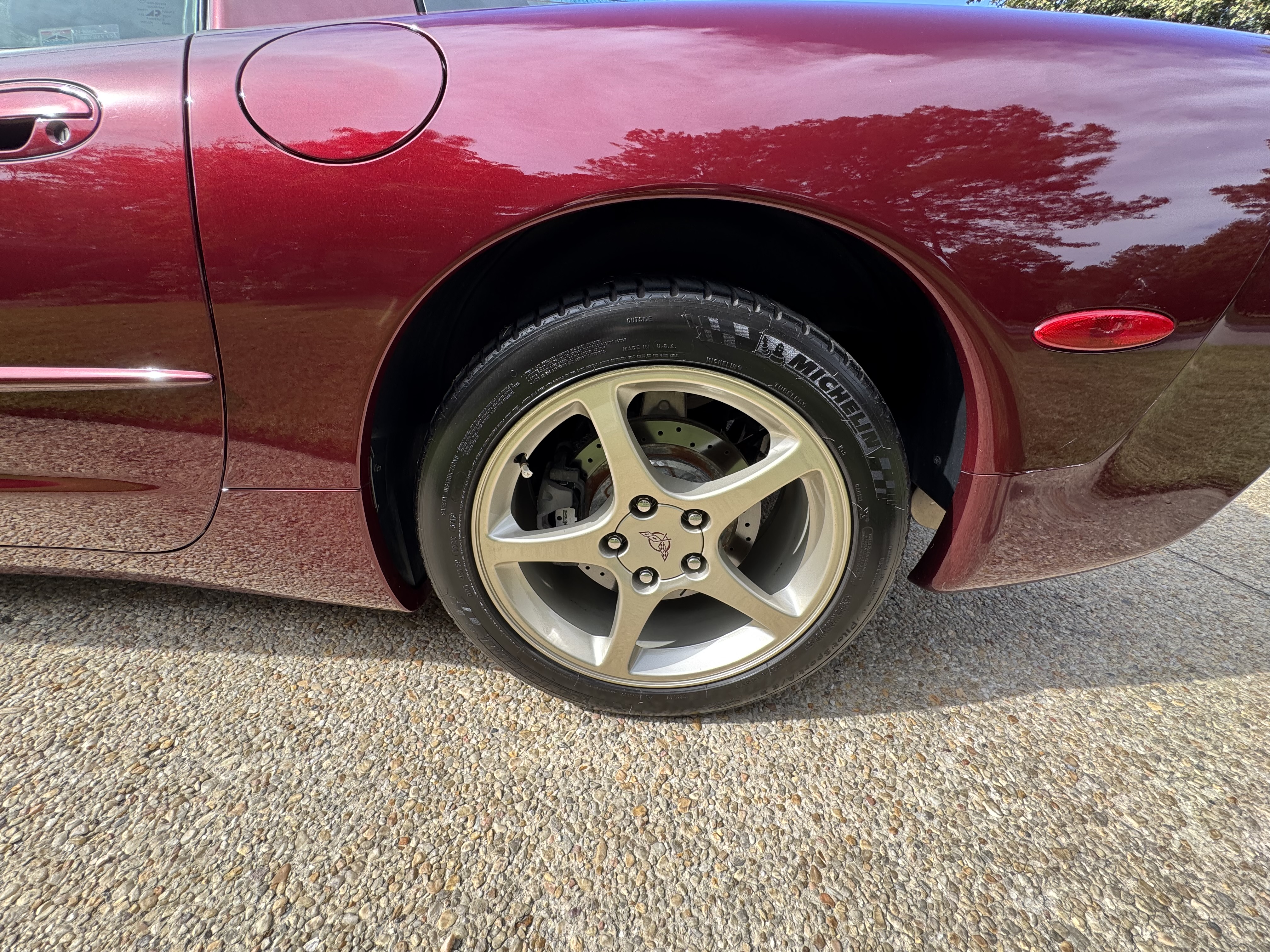 Used 2003 Chevrolet Corvette Coupe w/ Preferred Equipment Group RWD image 6