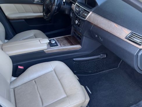 Used 2010 Mercedes-Benz E 350 E 350 Sedan 4D image 9