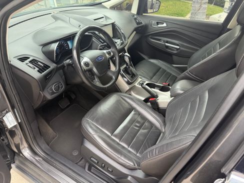 Used 2015 Ford C-MAX Energi SEL w/ Equipment Group 303A FWD image 12