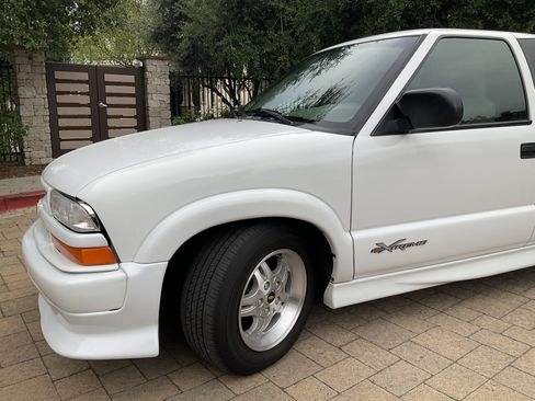 Used 2002 Chevrolet S10 Pickup LS w/ LS Preferred Equipment Group image 16