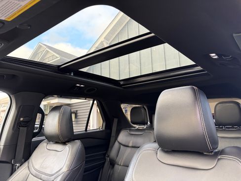 Used 2021 Ford Explorer ST w/ ST Street Pack image 14