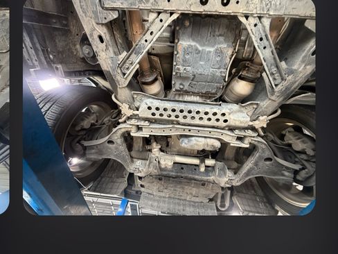 Used 2014 INFINITI QX80 Sport Utility 4D w/ Deluxe Touring Package image 10