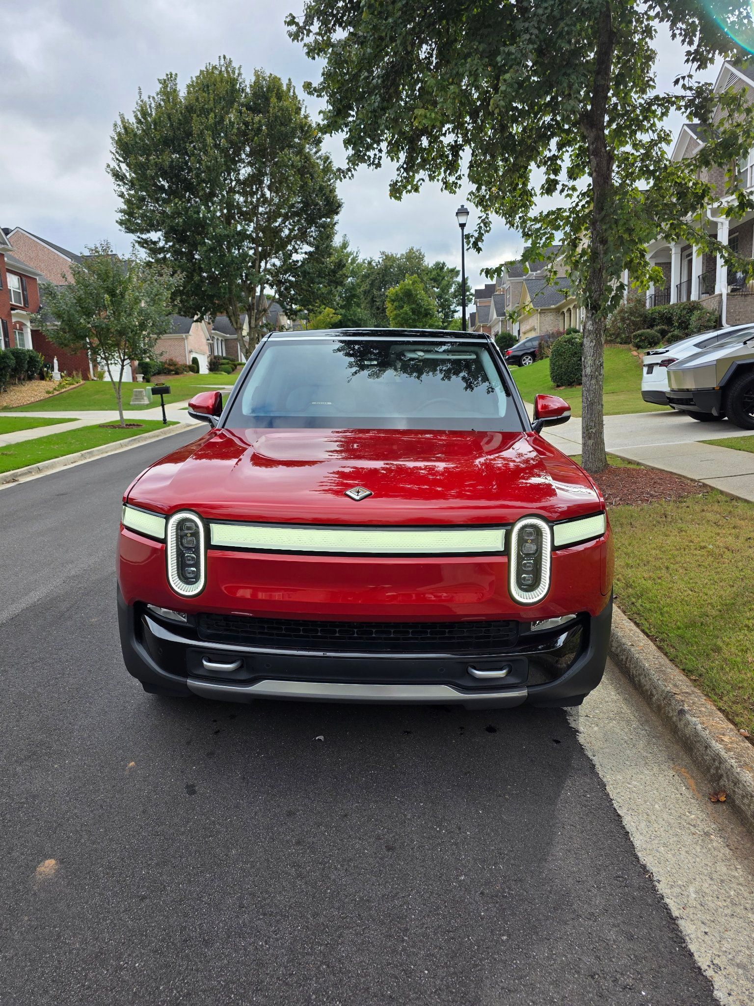 Used 2023 Rivian R1S Adventure Quad AWD/4WD image 1