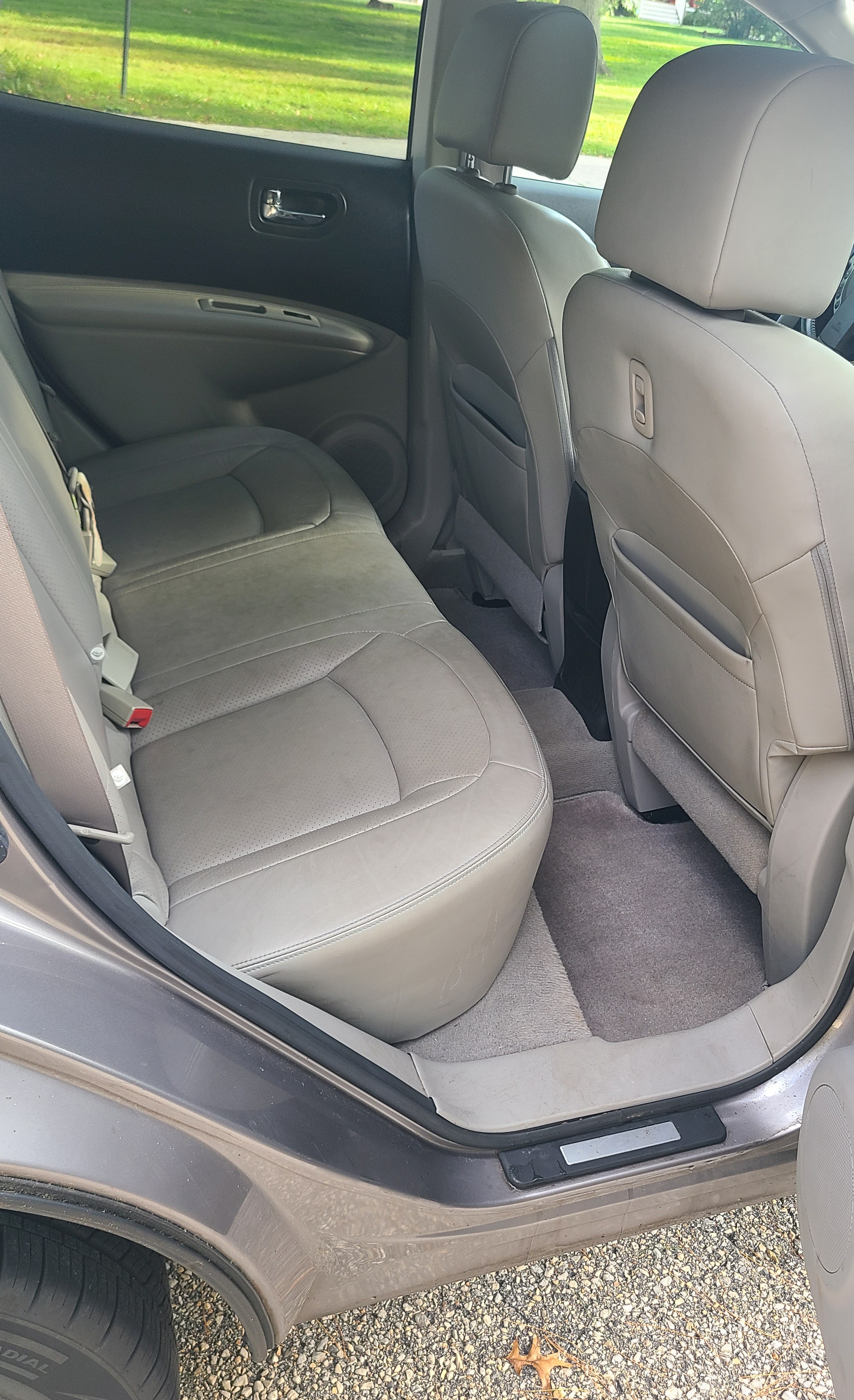 Used 2010 Nissan Rogue SL w/ Premium Pkg AWD/4WD image 24