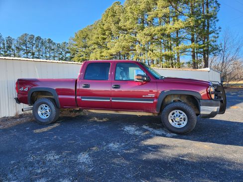 Used 2006 Chevrolet Silverado 2500 4x4 Crew Cab w/ Heavy-Duty Power Package image 1