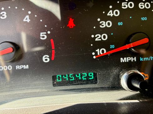 Used 2002 Jeep Wrangler Sahara image 19