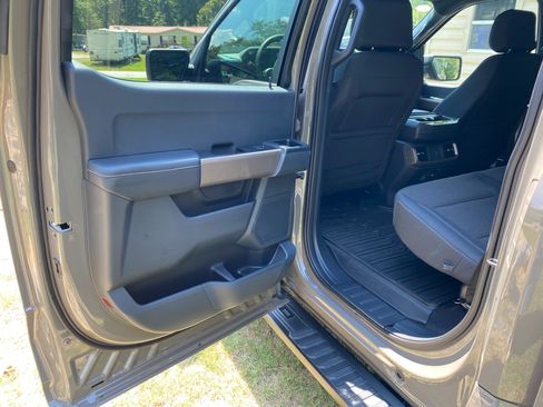 Used 2025 Ford F150 STX w/ Equipment Group 201A FX4 AWD/4WD image 8