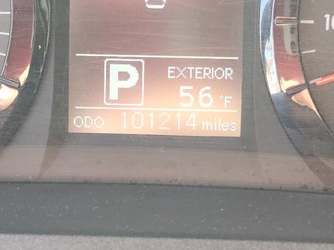 Used 2015 Toyota Sienna LE image 11