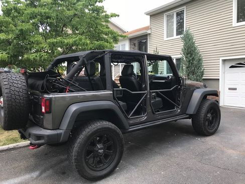 Used 2014 Jeep Wrangler Unlimited Rubicon image 10