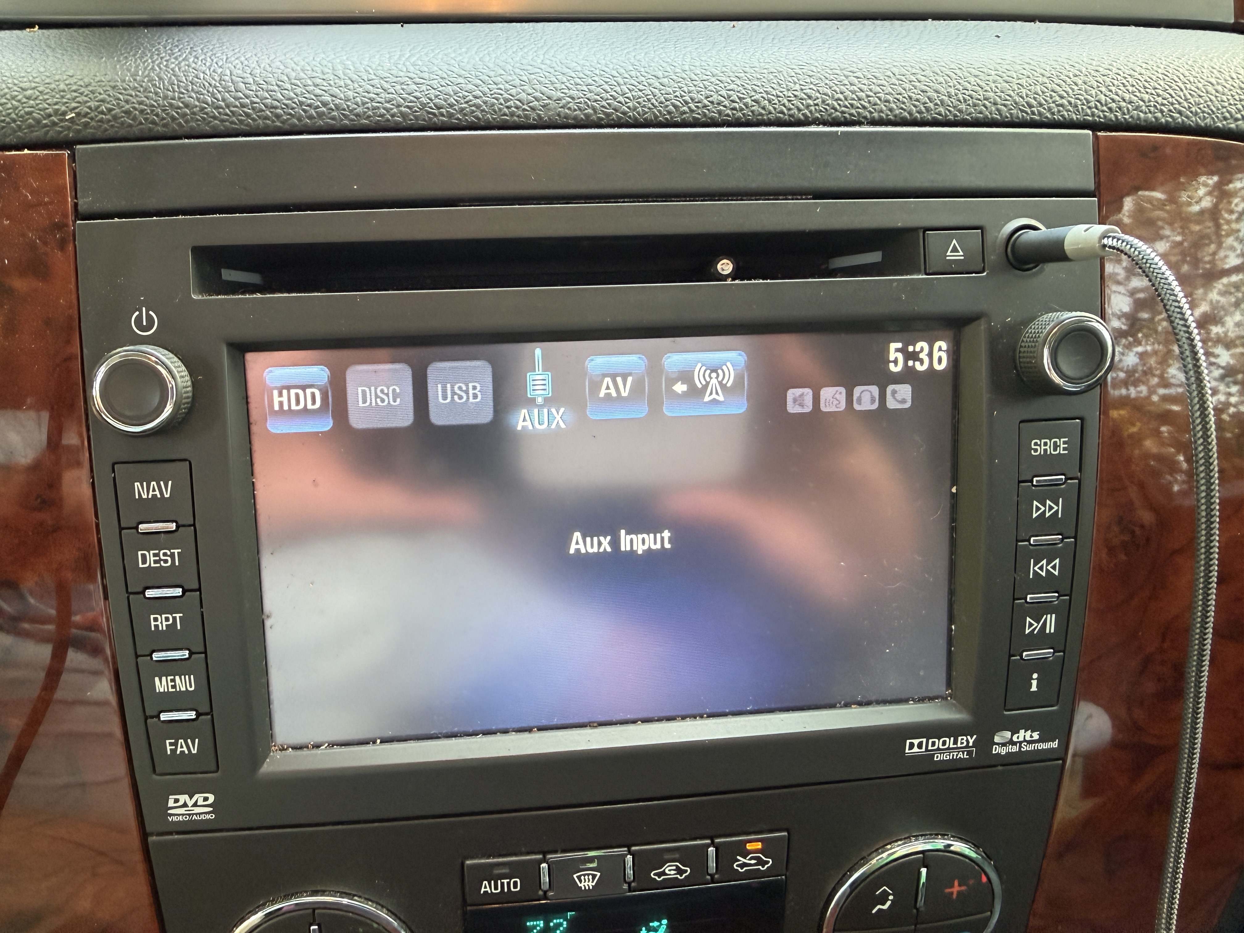 Used 2013 Chevrolet Avalanche LTZ AWD/4WD image 16