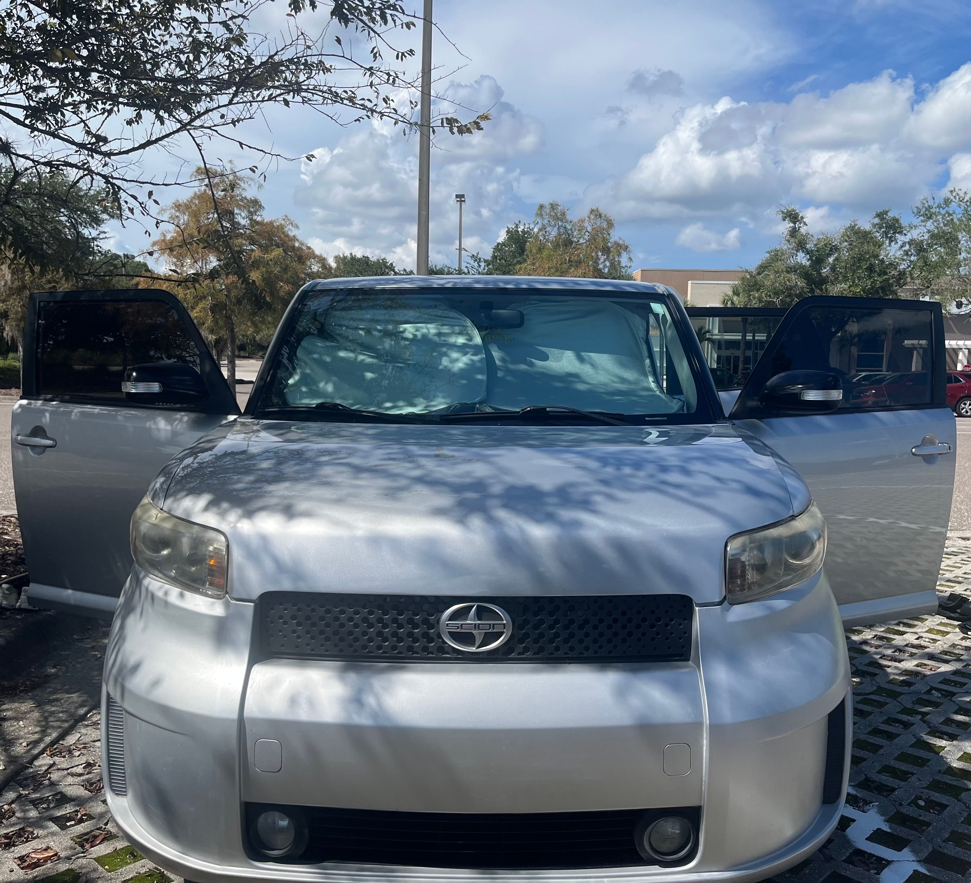 Used 2010 Scion xB FWD image 5
