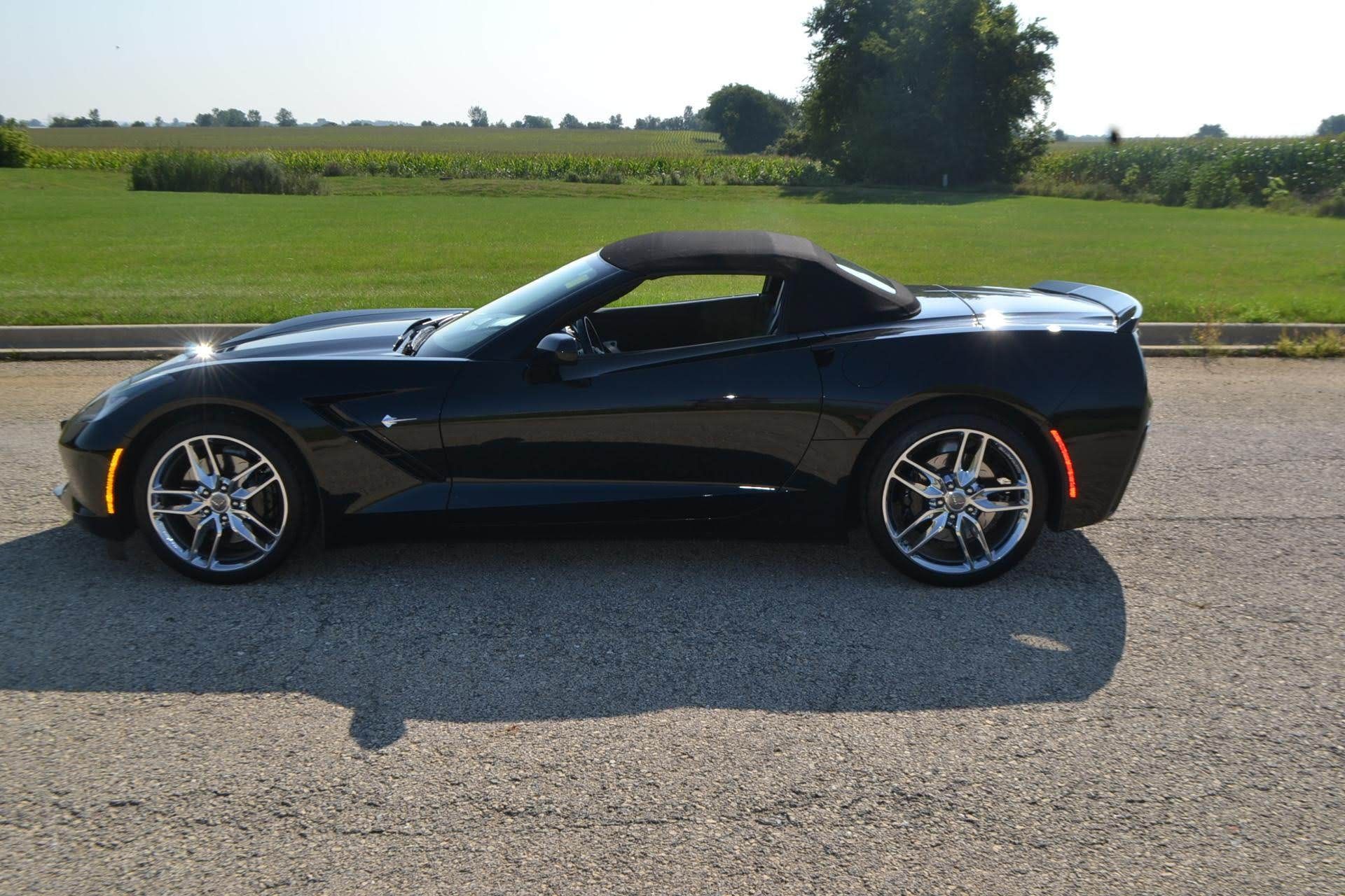 Used 2014 Chevrolet Corvette Stingray Convertible w/ 3LT Preferred Equipment Group RWD image 12