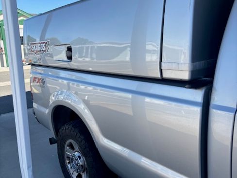 Used 2007 Ford F250 Lariat image 9